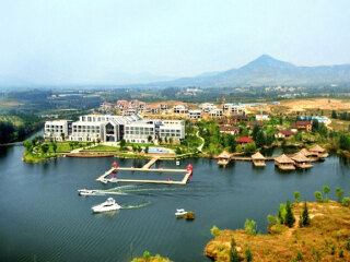 万紫千红生态养生旅游度假区