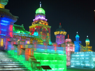 努尔哈赤冰雪大世界