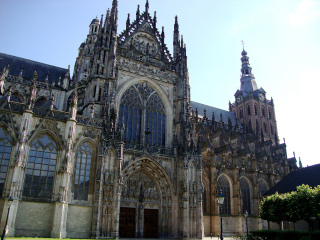 斯海尔托亨博思