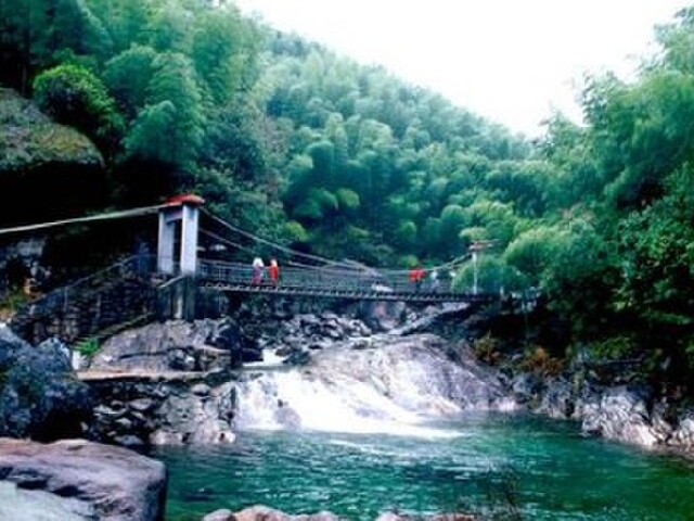 翡翠谷有什么好玩的地方_翡翠谷游玩去哪好_