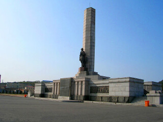 苏军烈士纪念塔
