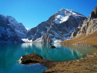 阿克布拉克山谷