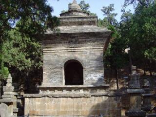 灵岩寺