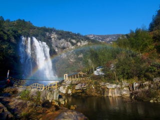大别山彩虹瀑布