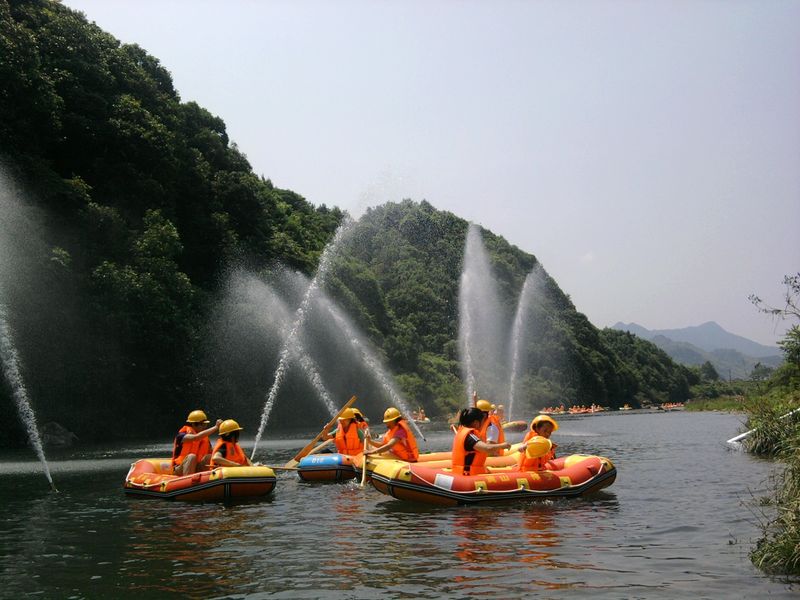 黄山颜公河漂流旅游图片