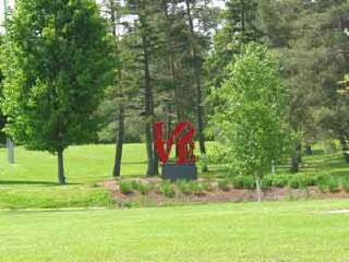 印第安纳波利斯爱情雕塑