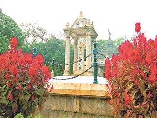 黄花岗七十二烈士陵园