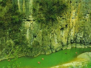 巴中诺水河龙湖洞