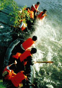 巴兰河漂流景区