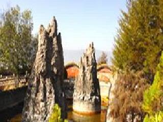 霞给藏族文化村