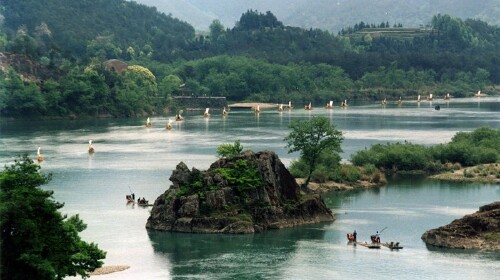 楠溪江漂流