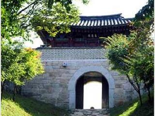 闻庆鸟岭道立公园