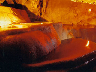 姜家溶洞风景区