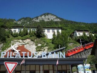 皮拉图斯山金色环游