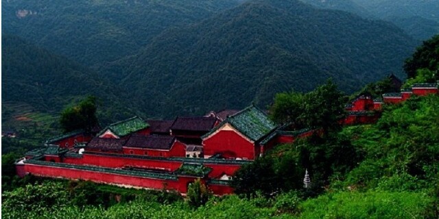 凌虚岩旅游景点大全