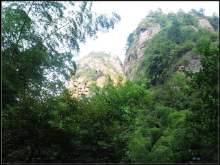 绍兴新昌穿岩十九峰