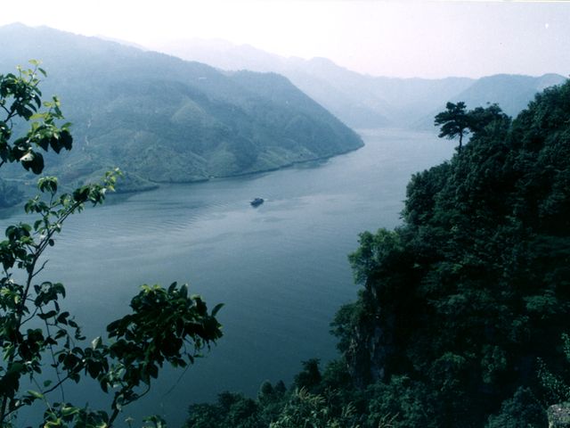 桐庐瑶琳仙境-富春江小三峡-大奇山森林公园-印象富春江漂流2日游>