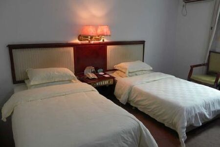  龙门铁泉-冷暖水世界订房自助2日游>泡黄金汤,畅玩冷暖水世界