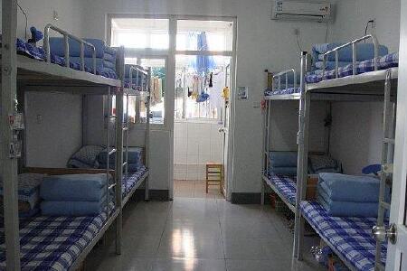 【深圳温馨青年旅舍】地址:罗湖区松园北街68号2栋 – 途牛