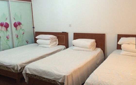 镇芦茨杨家村 暂无评分 客房干净,卫生,具有基础性设施,住宿环境舒适