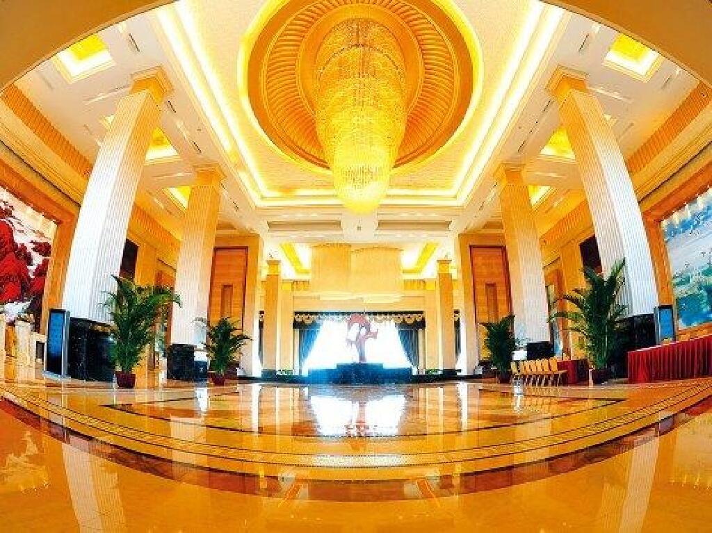 报价套餐-江西南昌梅岭景区自驾2日游-门票可自选>宿江西前湖迎宾馆