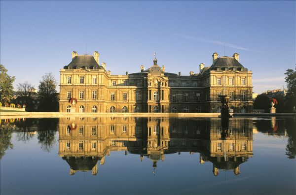 卢森堡哪儿好玩_卢森堡大公馆介绍_卢森堡阿道夫大桥简介