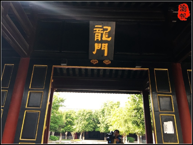 龙门,这是古代学子门,朝思暮想要跃过去的地方