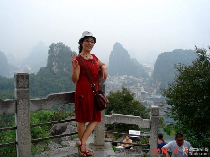 到8号早晨5点多才到达桂林,因为是清晨到达的就没有进旅店,直接随导游