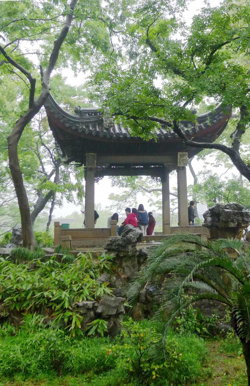 亭子中了,令人遐思,令人回味.