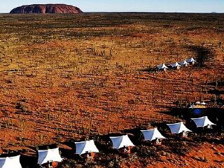 东经131°沙漠帐篷酒店