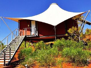 东经131°沙漠帐篷酒店