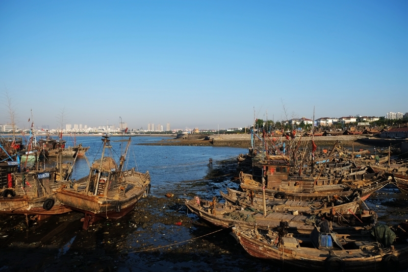 这里是个小渔港,和旁边张家台的大渔港没法比.