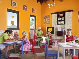 拉夫雷斯普拉斯林塞西尔莱佛士