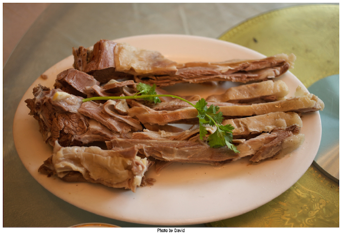 接下来是兰州正宁路的一些小吃:东乡手抓(味道很不错)