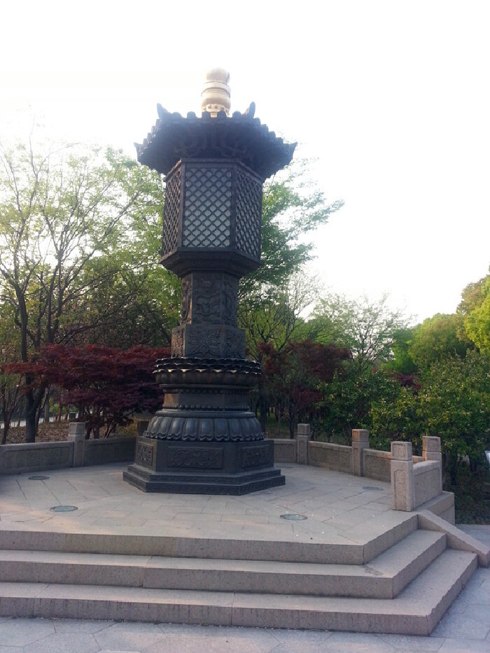 游览【虎跑】观赏虎跑泉,济公墓