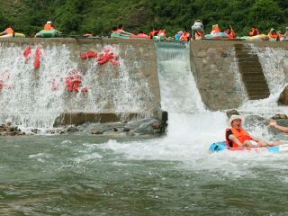 龙井峡-大别山主峰