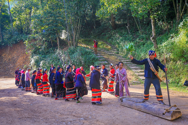 佤族人视木鼓为通天神器,无论哪一个部落