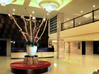 巴厘岛库塔阿斯顿酒店