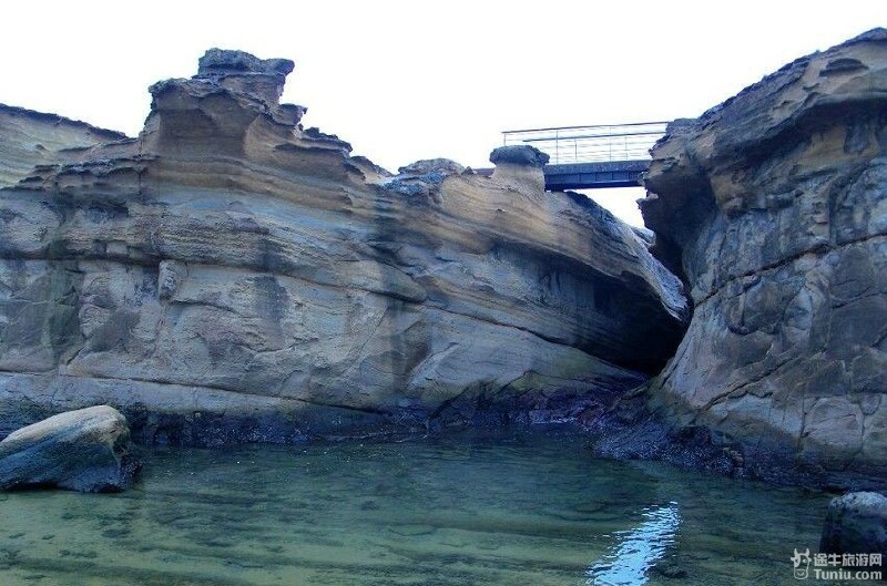 野柳地质公园:海蚀奇观