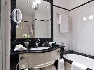 埃尔米塔日博物馆特定酒店