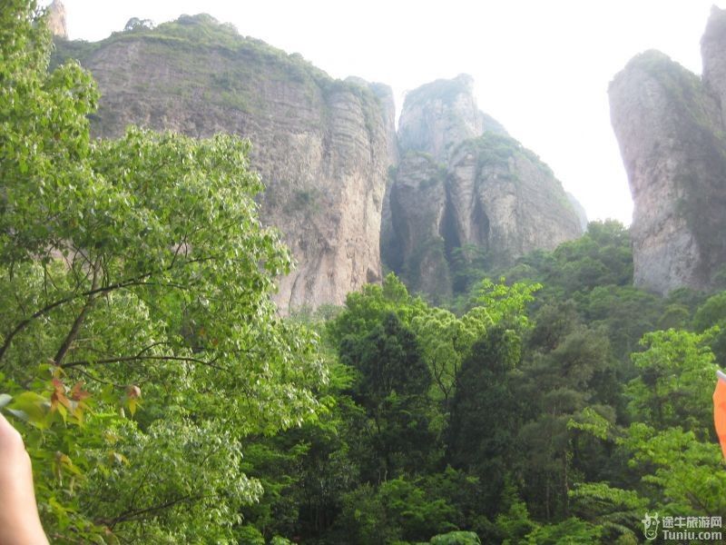 雁荡山夫妻峰图片