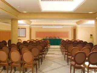 特利托尼利帕里酒店