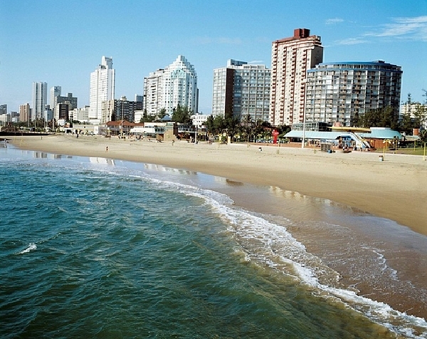 2小时 地址:南非德班 从北(northbeach)到南(southbeach)全长6公里