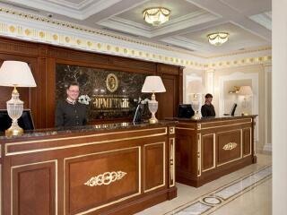 埃尔米塔日博物馆特定酒店