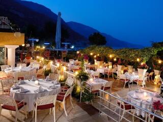 拜尔扎克斯海滩俱乐部酒店