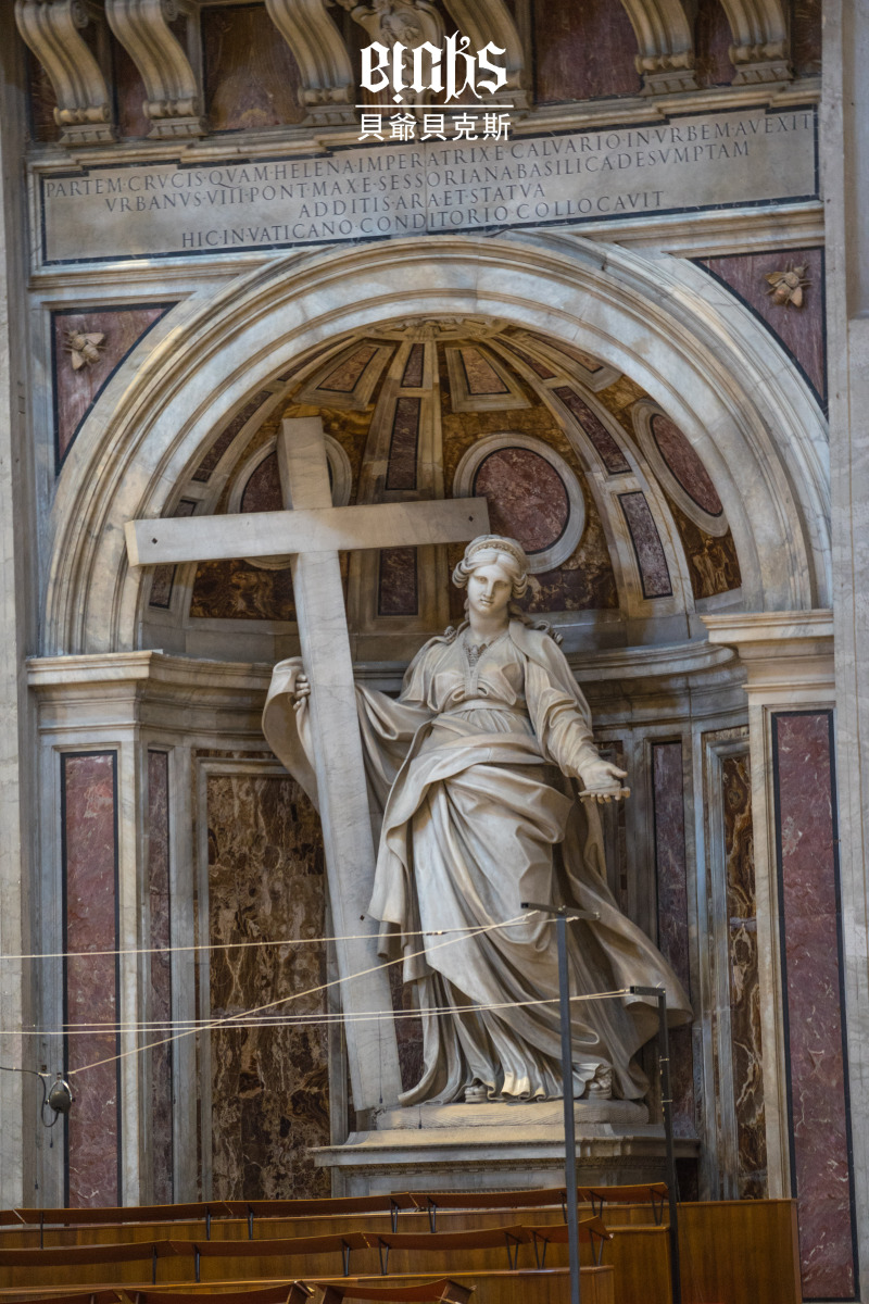 而圣女维罗妮卡因手帕为耶稣擦拭血迹,留下