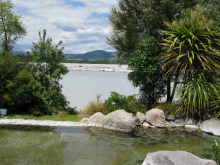 波里尼西亚温泉