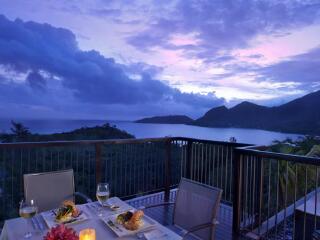 拉夫雷斯普拉斯林塞西尔莱佛士