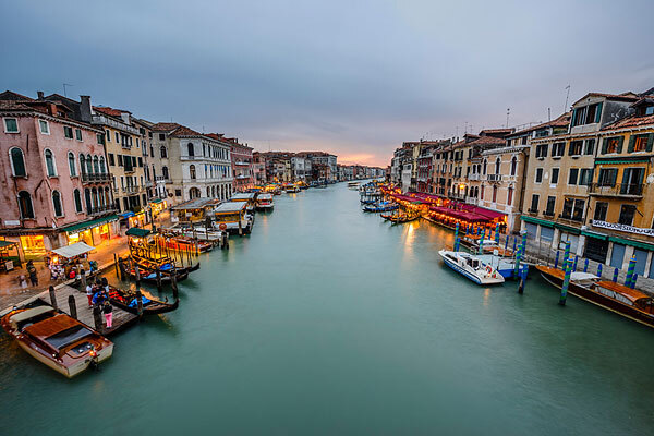 威尼斯观光景点介绍_威尼斯佩姬古根汉美术馆介绍_威尼斯圣马可广场