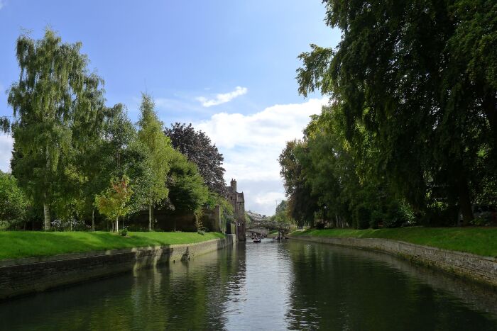 这一组美图足以说明,康河也好,剑桥也罢,美景的确不一般哟,牛津无论